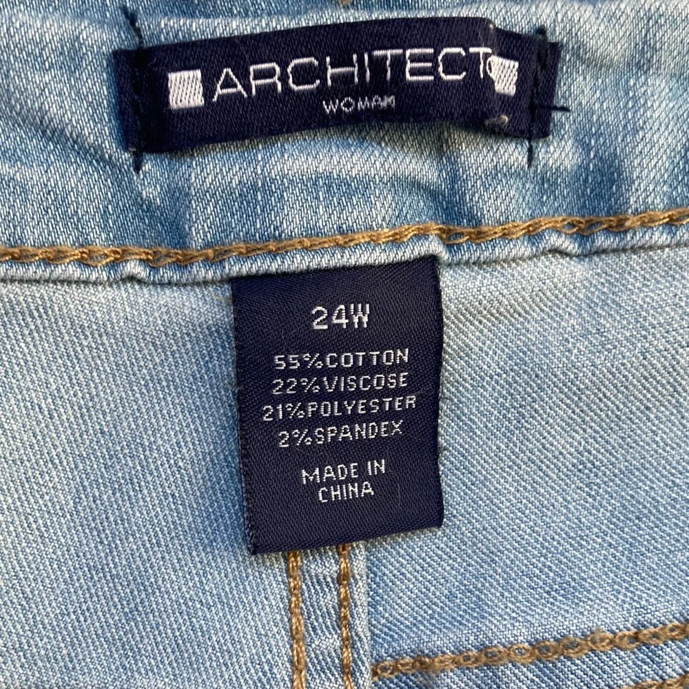 Architect Light wash cuffed Denim Jean Capri with stretch 24W - Picture 9 of 15